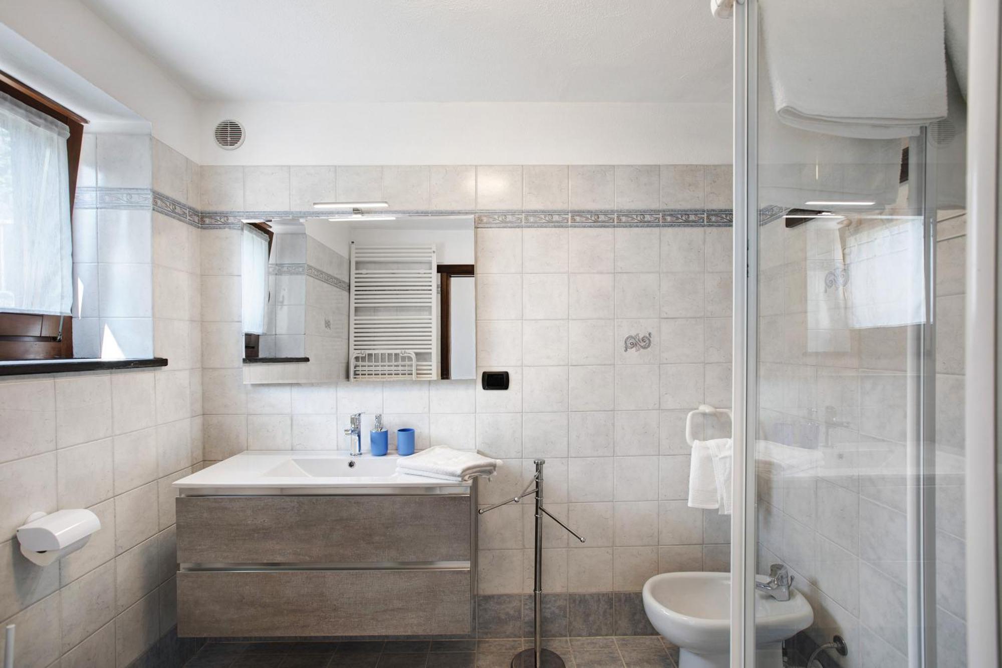 Casa Sabrina - Appartamento Blu Aosta Kültér fotó