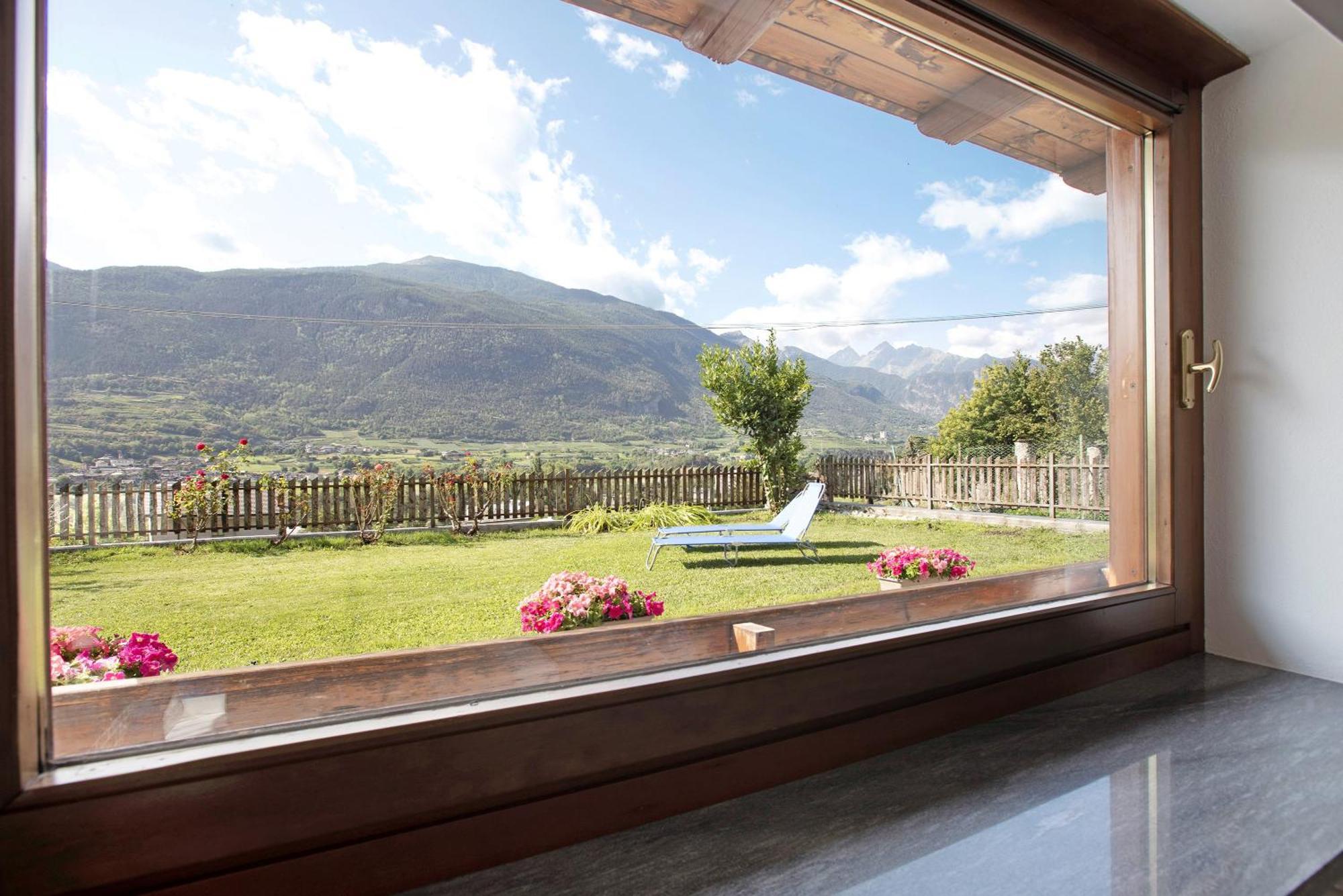 Casa Sabrina - Appartamento Blu Aosta Kültér fotó