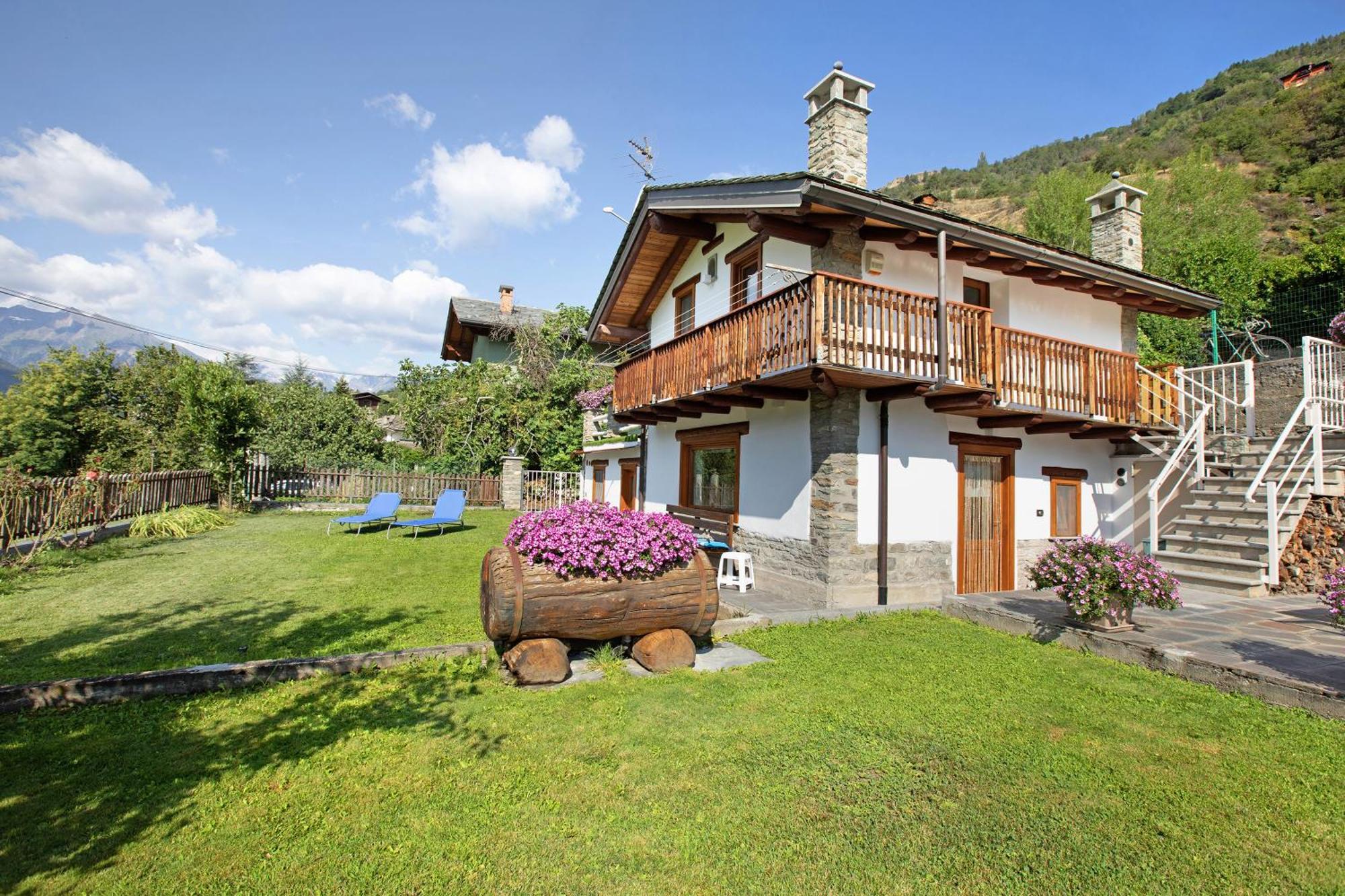 Casa Sabrina - Appartamento Blu Aosta Kültér fotó